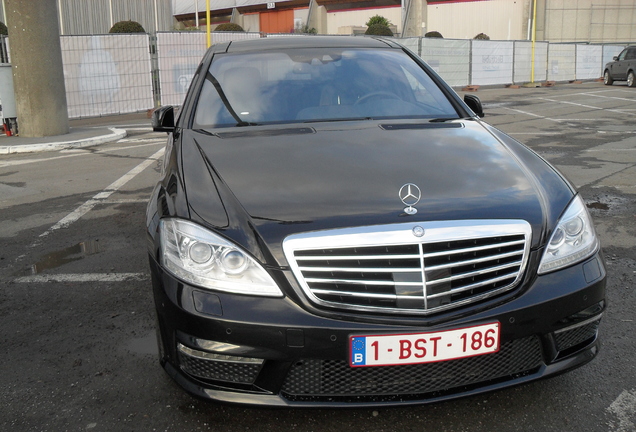 Mercedes-Benz S 63 AMG W221 2011