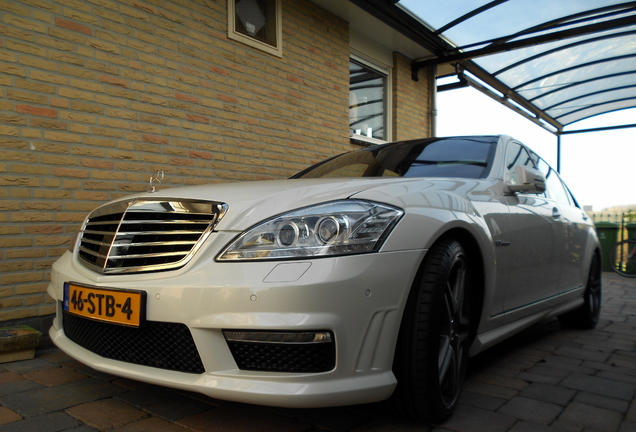 Mercedes-Benz S 63 AMG W221 2011