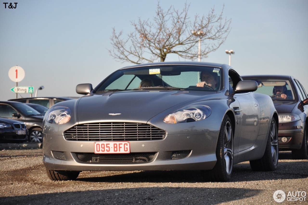 Aston Martin DB9