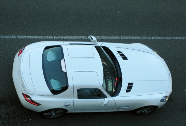 Mercedes-Benz SLS AMG