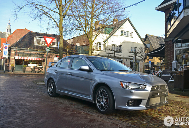 Mitsubishi Lancer Evolution X MR