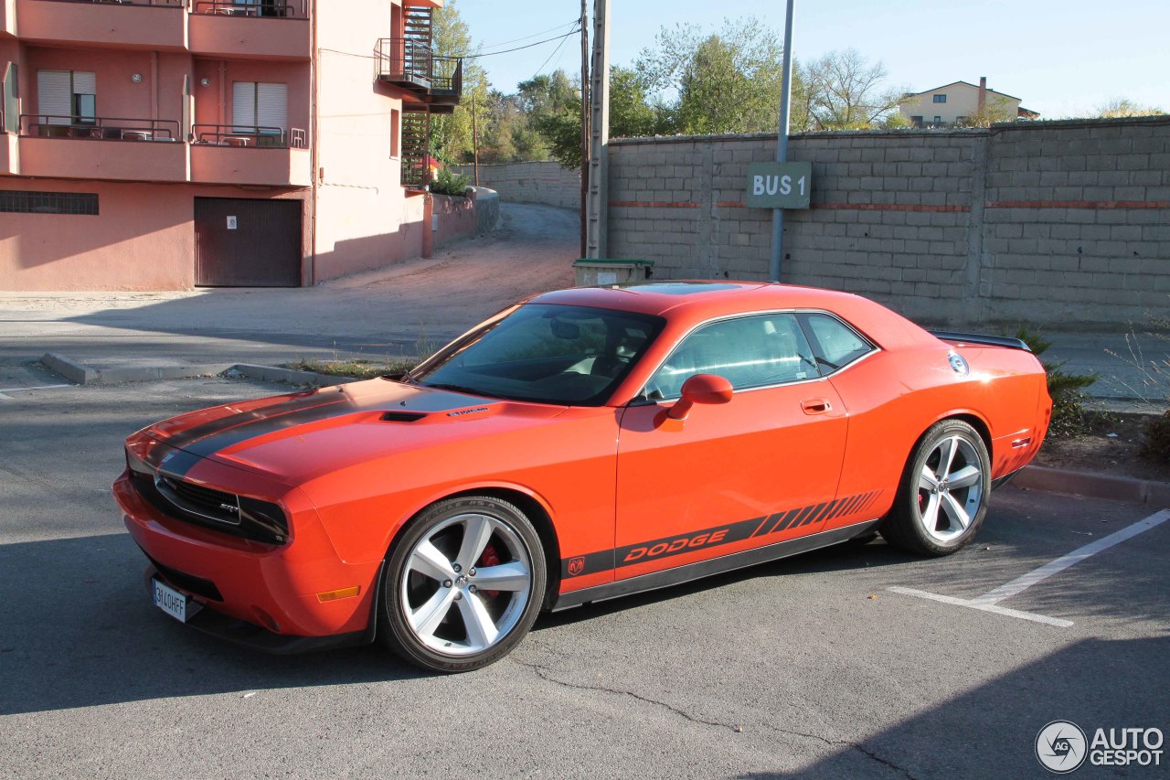 Dodge Challenger SRT-8