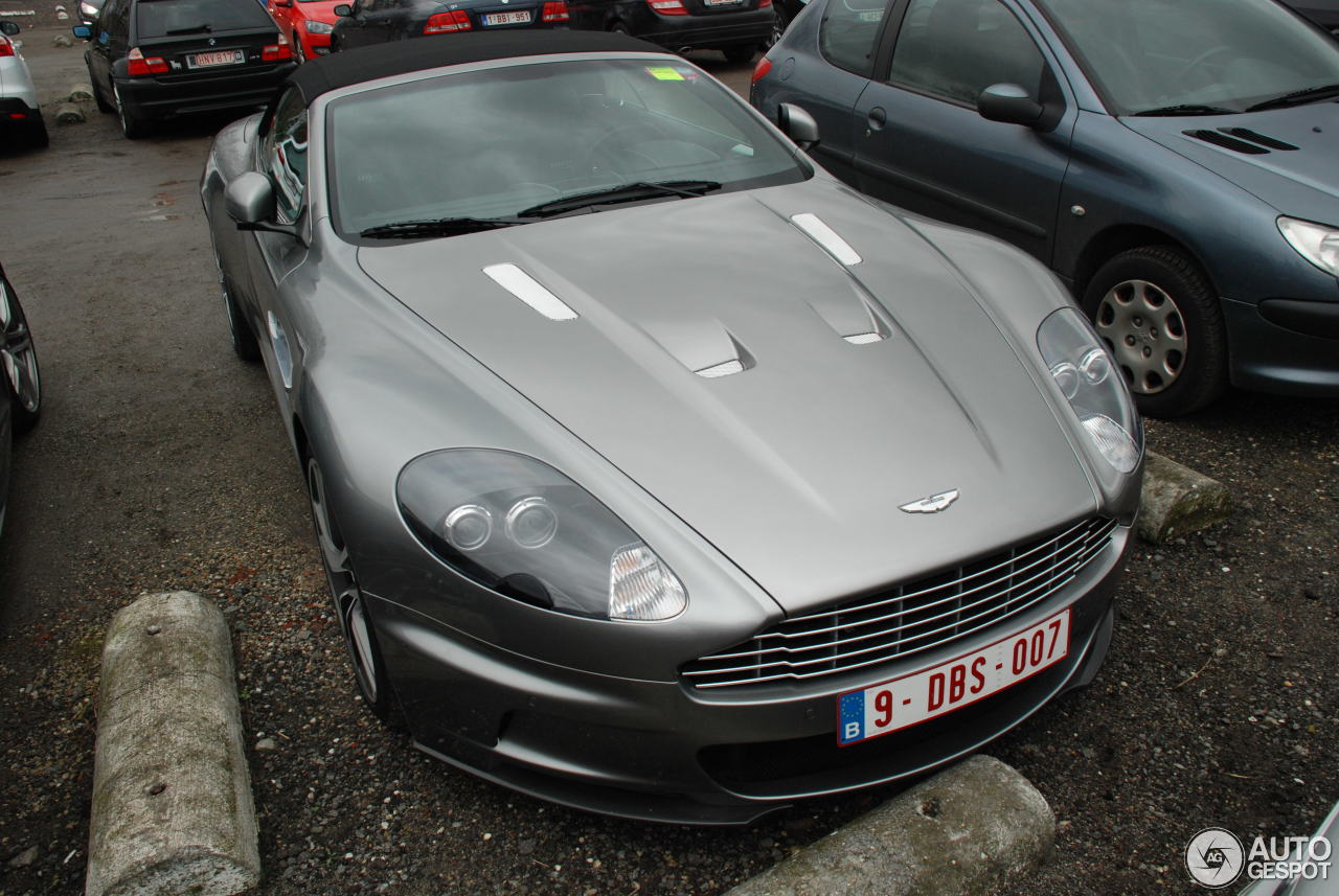 Aston Martin DBS Volante