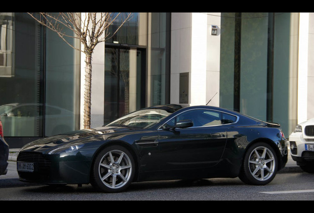 Aston Martin V8 Vantage