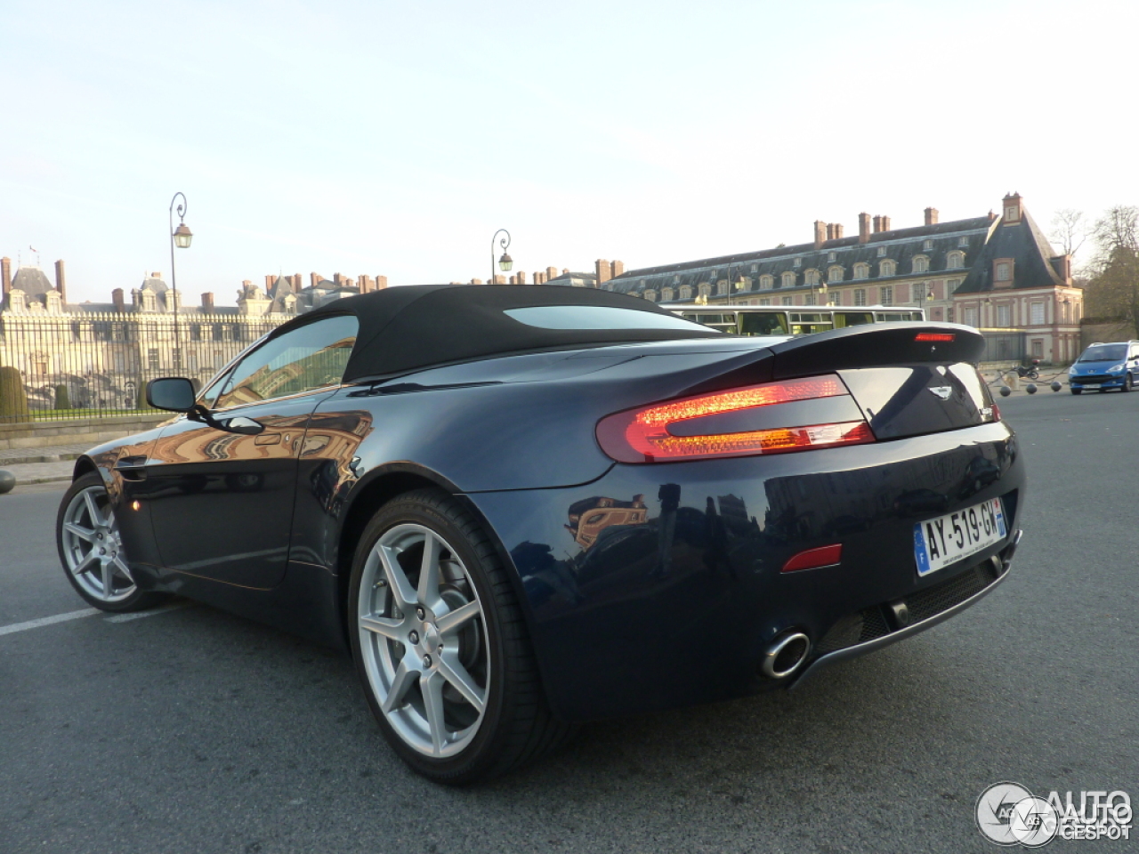 Aston Martin V8 Vantage Roadster