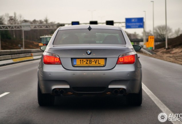 BMW M5 E60 2005