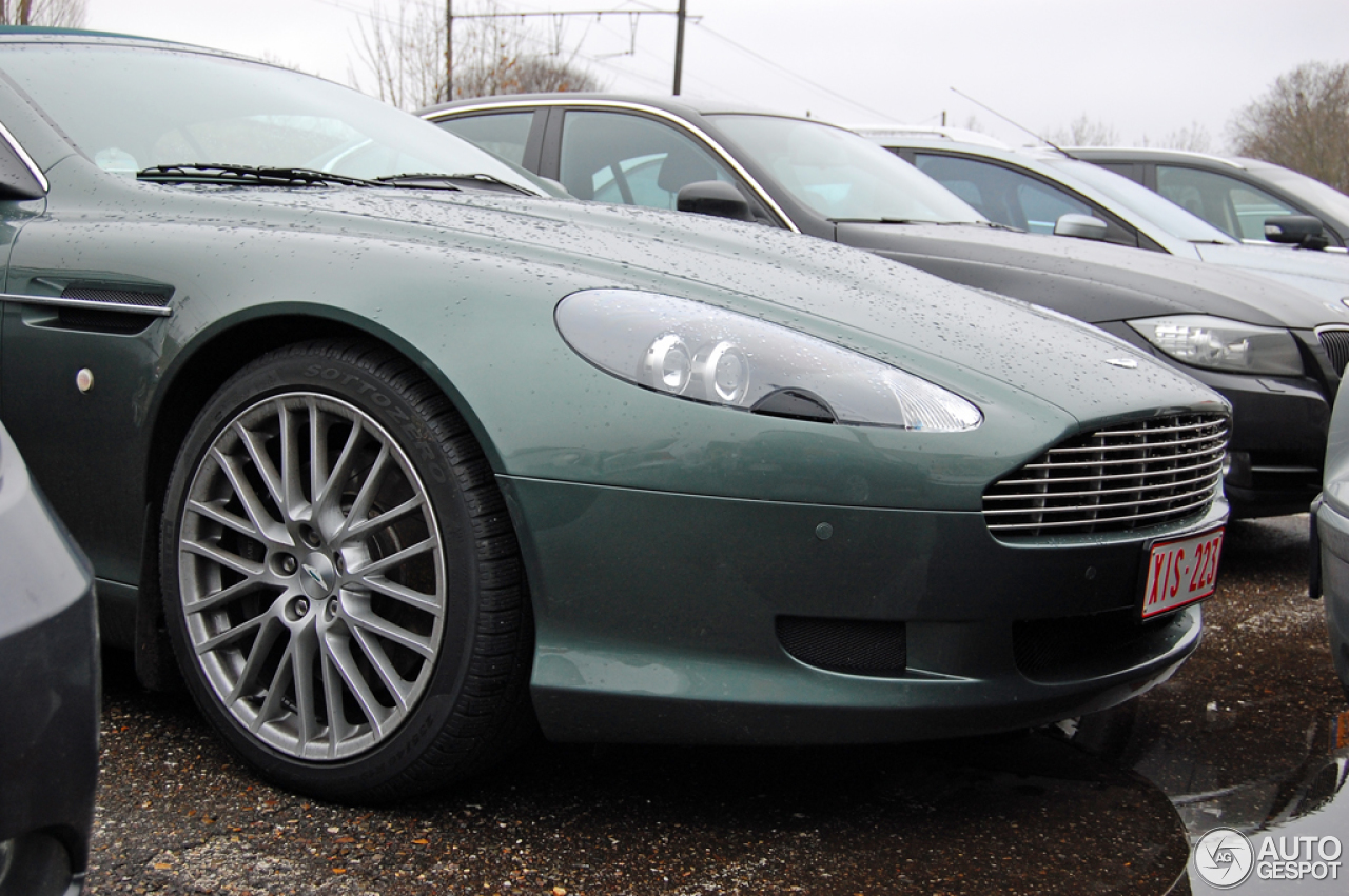 Aston Martin DB9 Volante