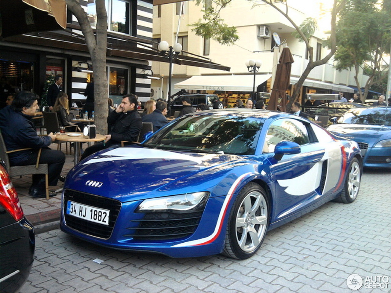 Audi R8