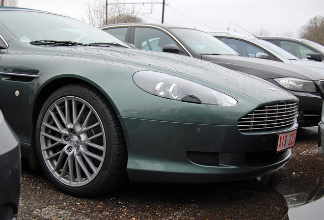 Aston Martin DB9 Volante