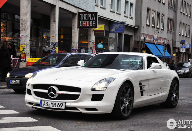 Mercedes-Benz SLS AMG