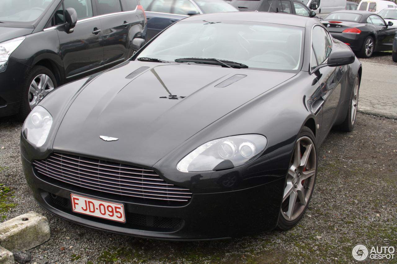 Aston Martin V8 Vantage