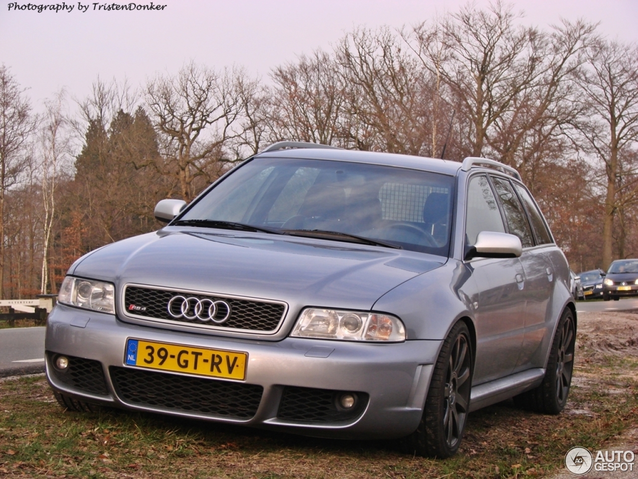 Audi RS4 Avant B5