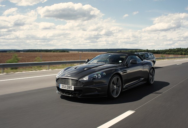 Aston Martin DBS Volante