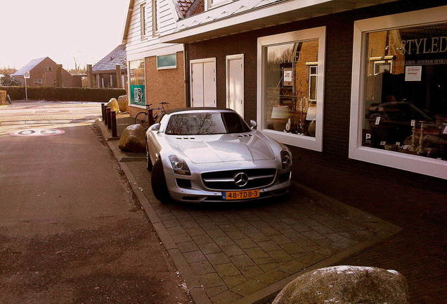 Mercedes-Benz SLS AMG Roadster