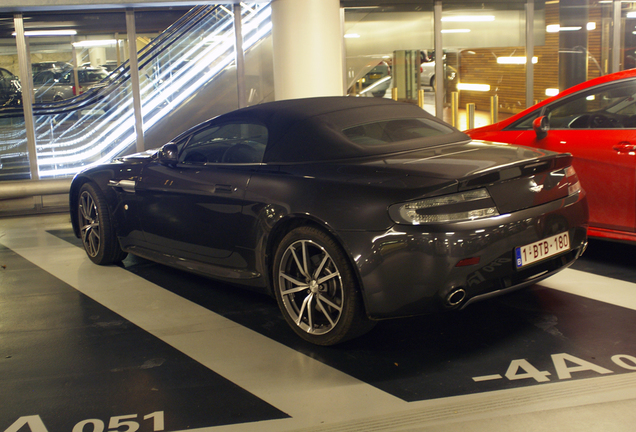 Aston Martin V8 Vantage Roadster