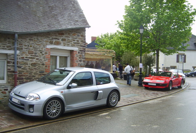 Renault Clio V6