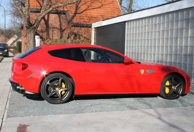 Ferrari FF