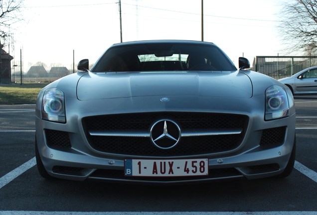 Mercedes-Benz SLS AMG Roadster