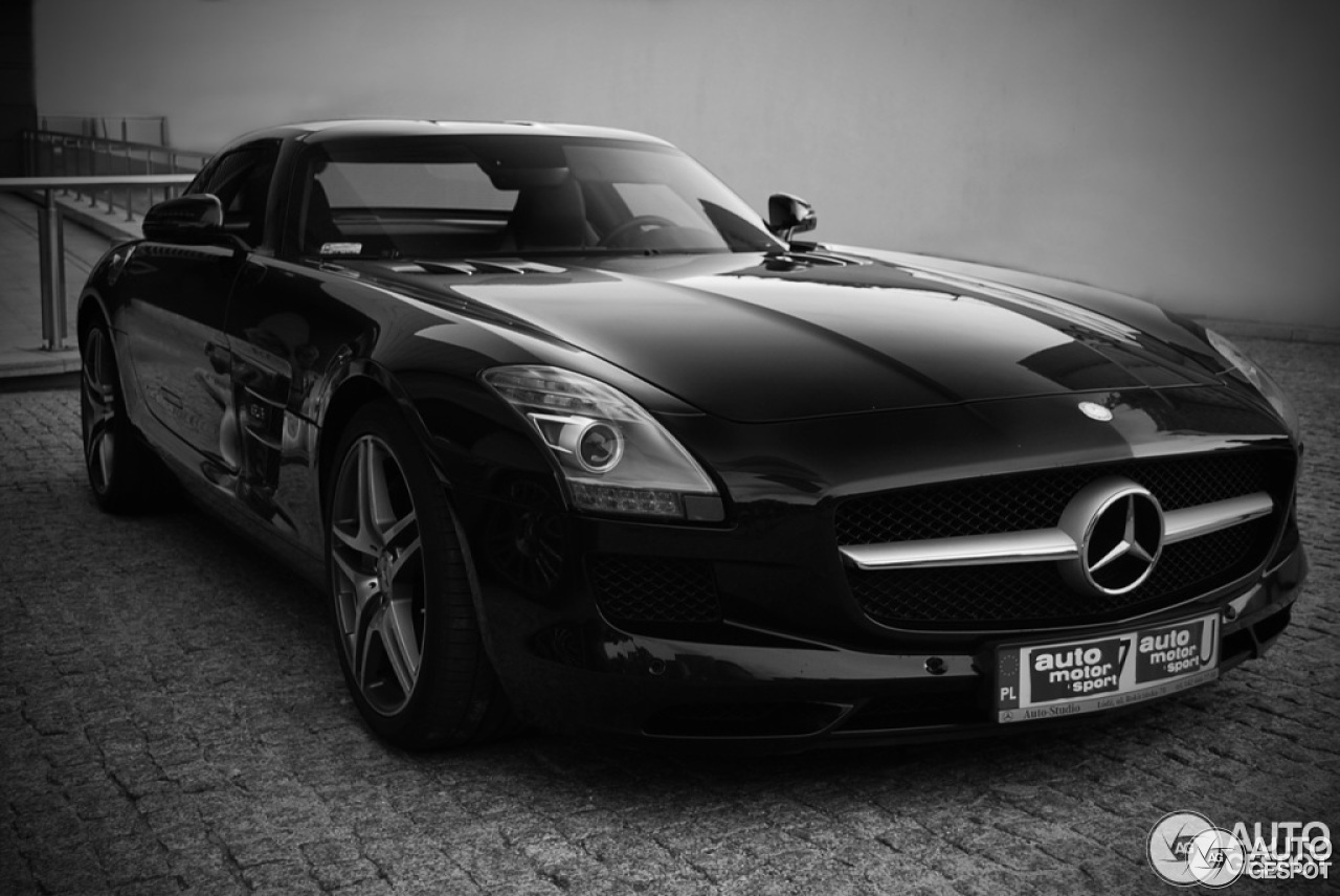 Mercedes-Benz SLS AMG