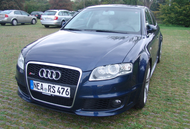 Audi RS4 Avant B7