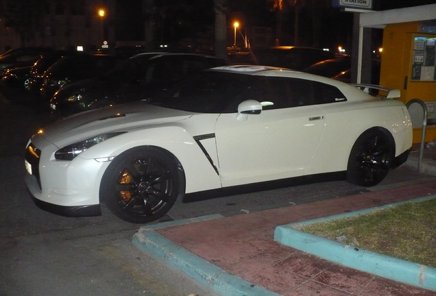 Nissan GT-R