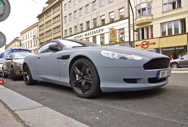 Aston Martin DB9