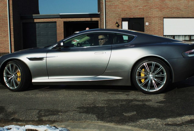 Aston Martin Virage 2011