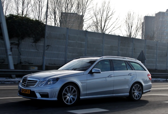 Mercedes-Benz E 63 AMG S212 V8 Biturbo