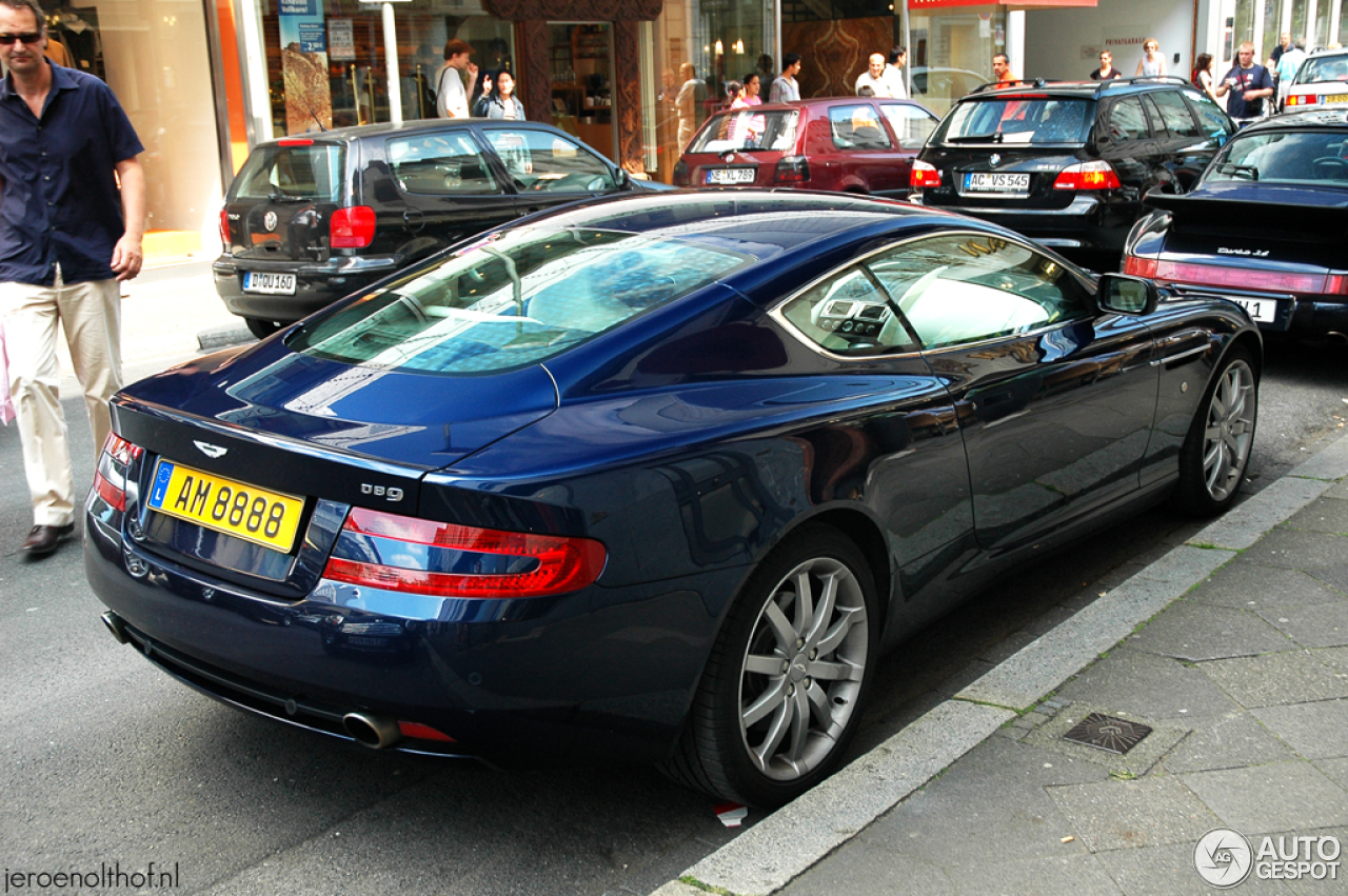 Aston Martin DB9