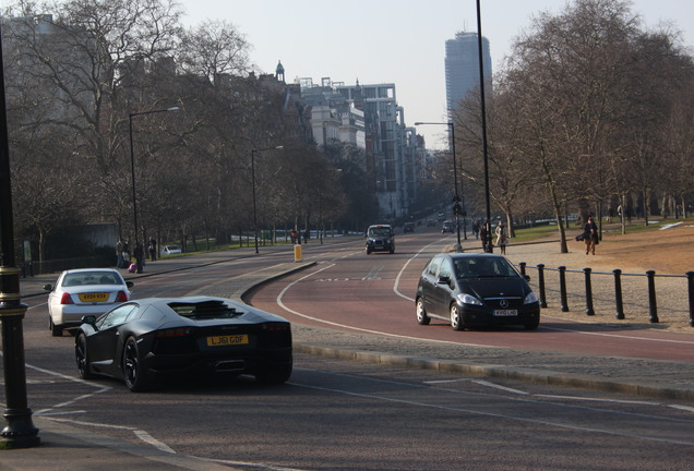 Lamborghini Aventador LP700-4