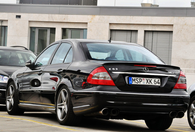 Mercedes-Benz E 63 AMG