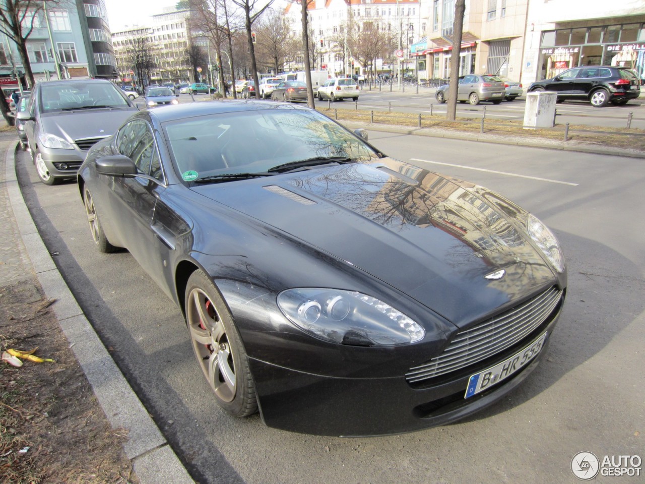 Aston Martin V8 Vantage