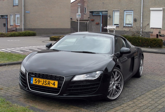 Audi R8