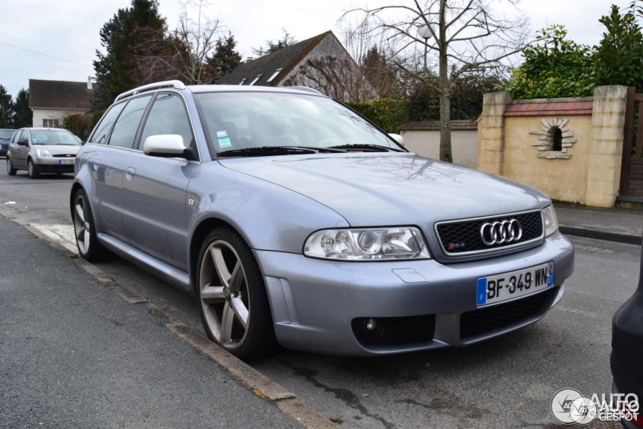 Audi RS4 Avant B5