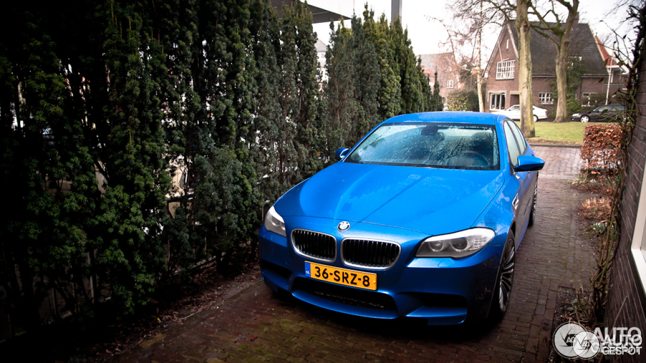 BMW M5 F10 2011