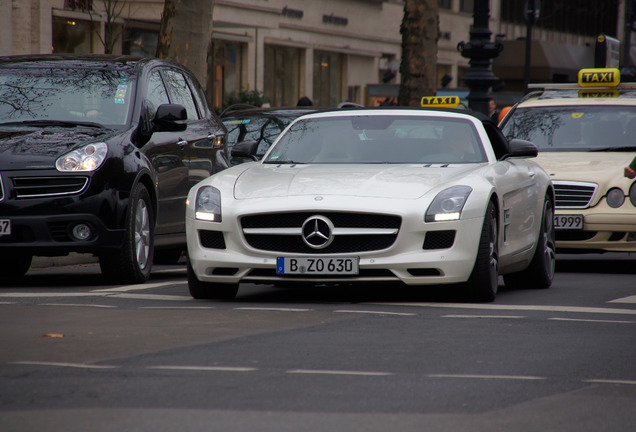 Mercedes-Benz SLS AMG Roadster