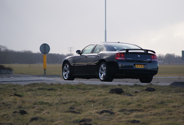 Dodge Charger SRT-8