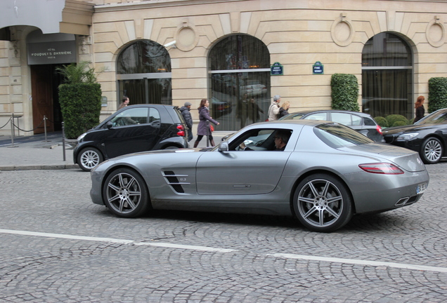 Mercedes-Benz SLS AMG