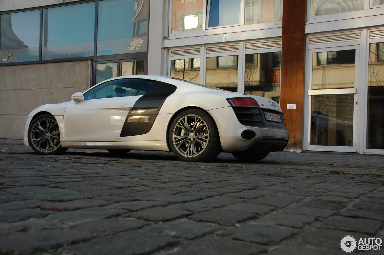 Audi R8 V10