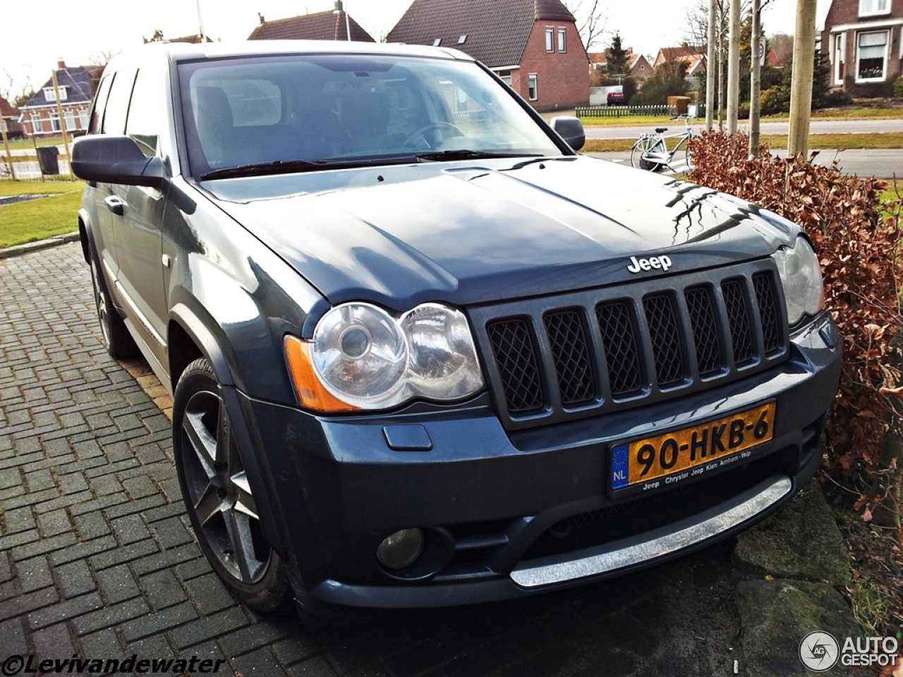 Jeep Grand Cherokee SRT-8 2005