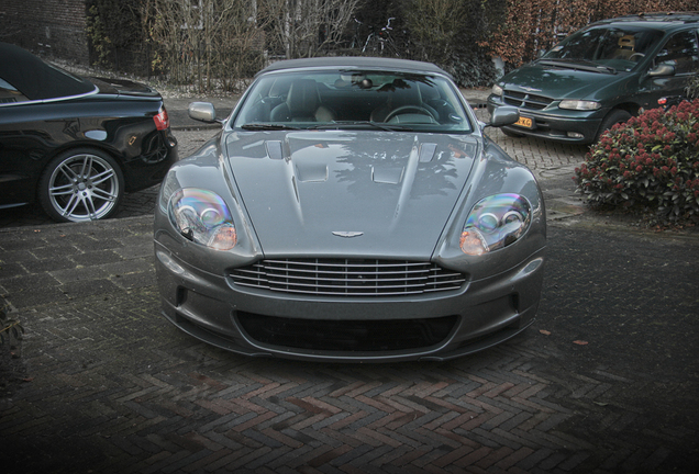 Aston Martin DBS Volante