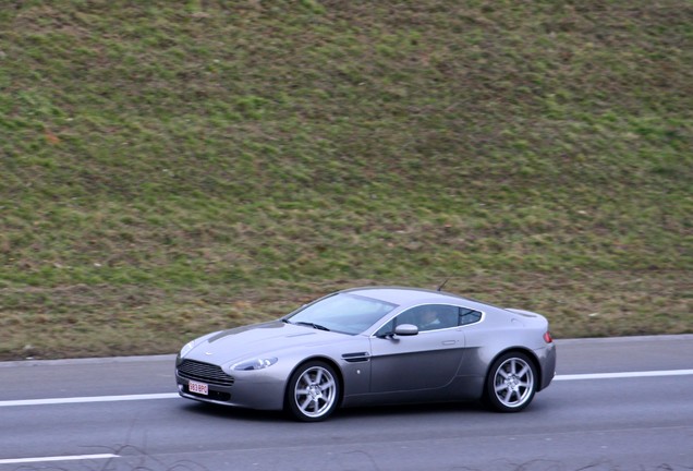 Aston Martin V8 Vantage