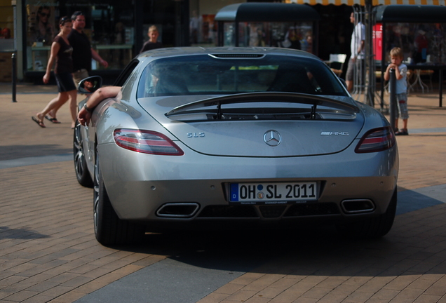 Mercedes-Benz SLS AMG