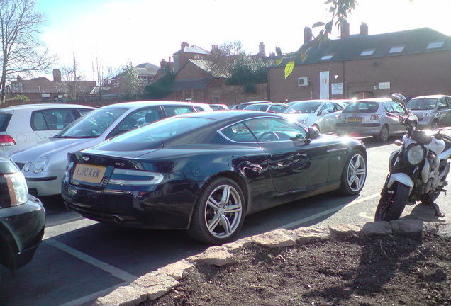 Aston Martin DB9