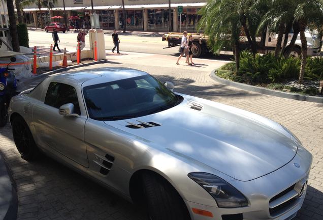 Mercedes-Benz SLS AMG