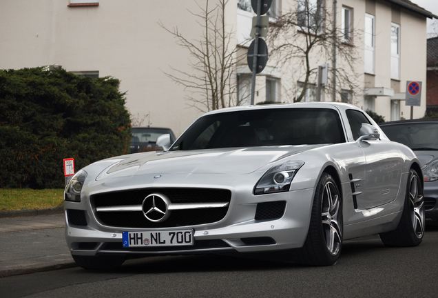 Mercedes-Benz SLS AMG