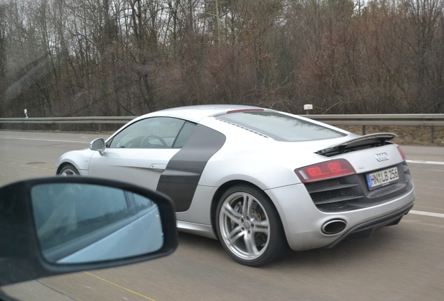 Audi R8 V10