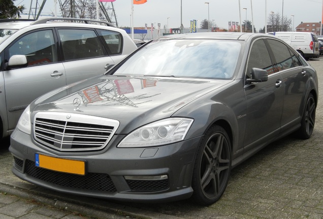 Mercedes-Benz S 65 AMG V221 2010