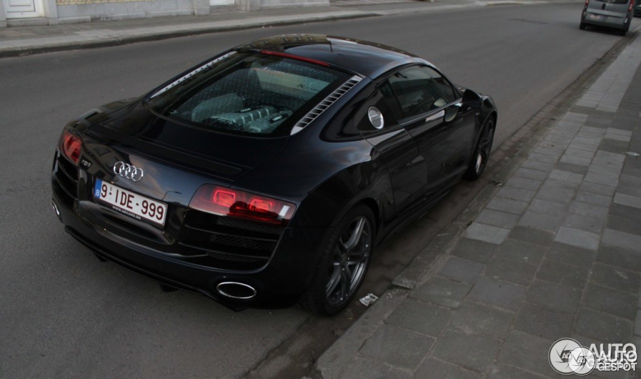 Audi R8 V10