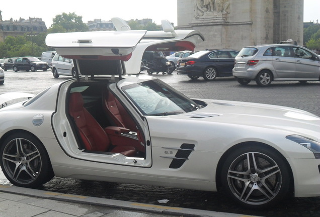 Mercedes-Benz SLS AMG